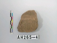 藏品(紅褐色細砂陶片)的圖片